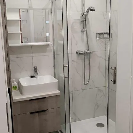 Swietej Katarzyny 아파트 *